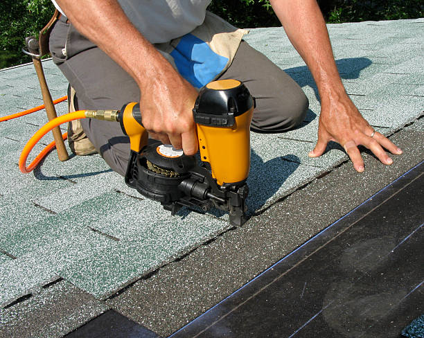Best Roof Gutter Cleaning  in Mokuleia, HI